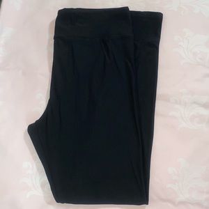 Lularoe Black TC Leggings